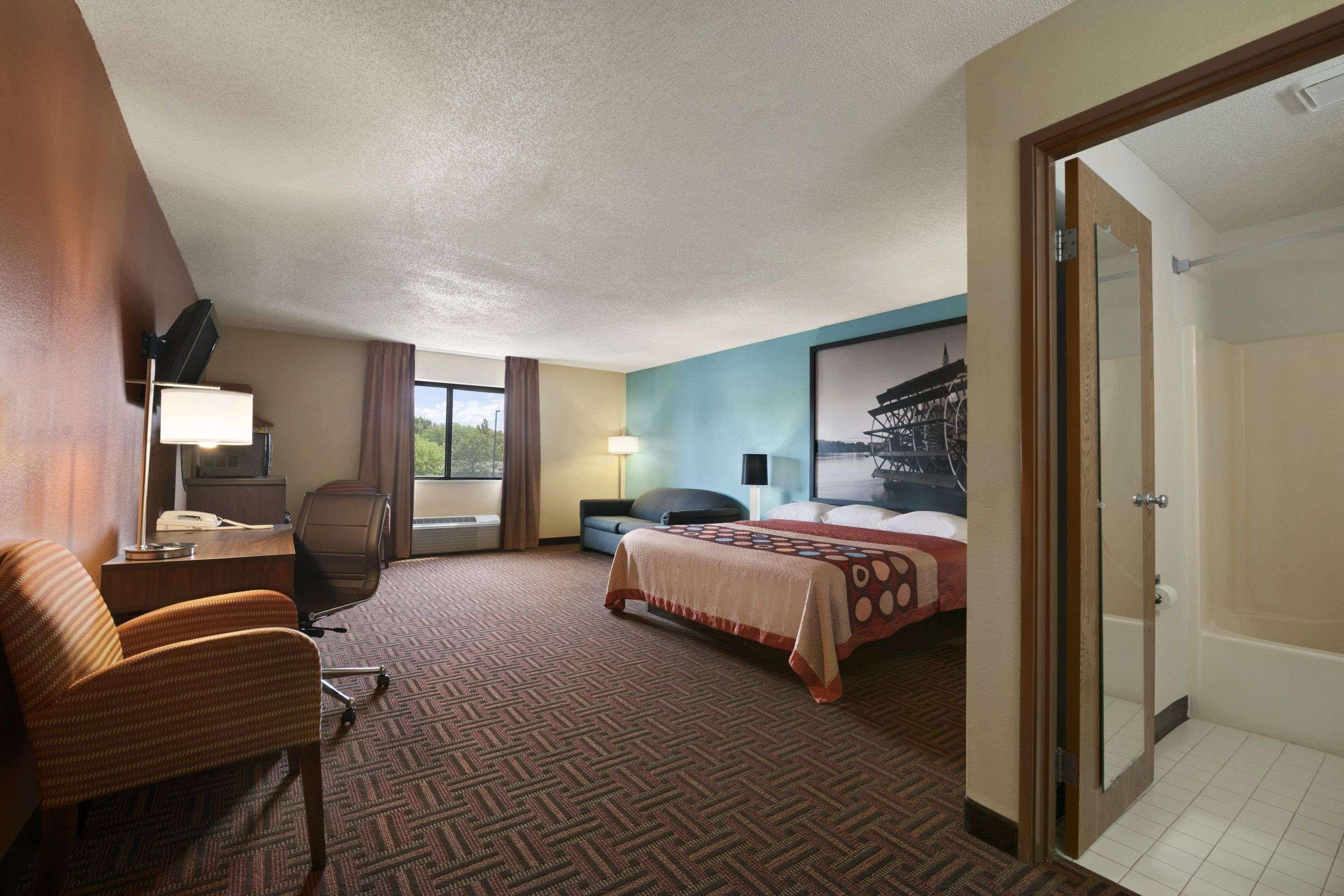 Super 8 By Wyndham Peoria Motel Exterior photo